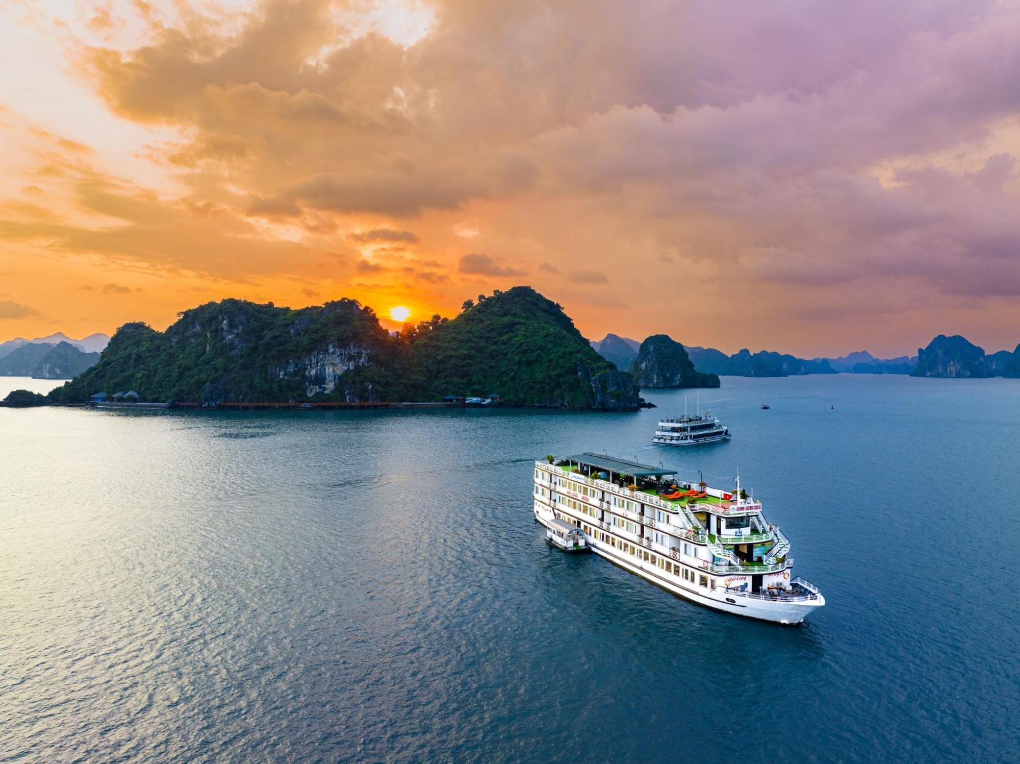 Отель Dragon Crown Legend Cruise Халонг Экстерьер фото